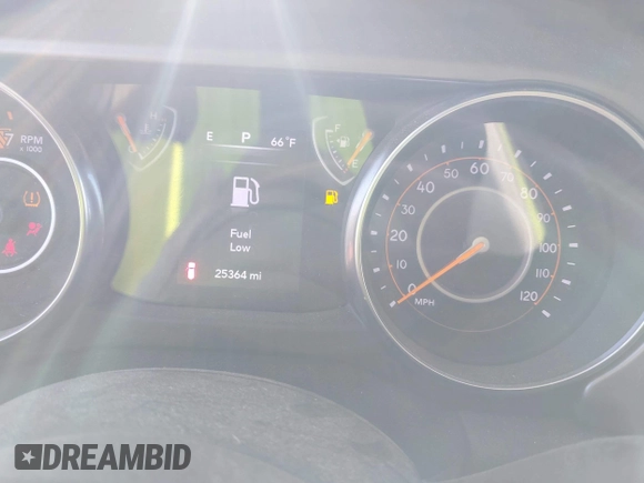2019 Jeep Wrangler Sport S z VIN 1C4HJXAN0KW661787, wystawiony jako IAAI lot #42238918 z przebiegiem 25 364 mil mil oraz . Historia ofert i sprzedaży dostępna na DreamBid. Obrazek 7.