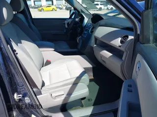 2015 Honda Pilot LX with VIN 5FNYF3H23FB007463, listed as a IAAI auction lot 41847626 with 151,732 mi miles and . Bid and sale history available at carsss.com. Image 5.