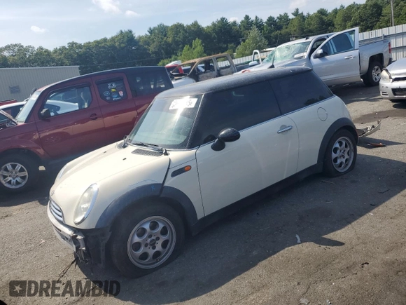 2005 MINI Hardtop with VIN WMWRC33585TK60334, listed as a Copart auction lot 65563635 with 122,758 mi miles and Clean title. Bid and sale history available at DreamBid. Image 1.