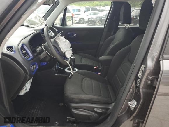 2020 Jeep Renegade Latitude z VIN ZACNJBBB1LPL03636, wystawiony jako Copart lot #55380425 z przebiegiem 68 858 mil mil oraz Szkoda całkowita • Salvage title. Historia ofert i sprzedaży dostępna na DreamBid. Obrazek 7.