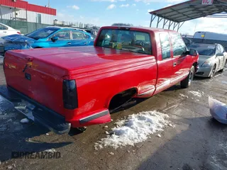 1997 Chevrolet Silverado 1500 with VIN 2GCEC19W9V1112124, listed as a IAAI auction lot 41254007 with 203,722 mi miles. Bid and sale history available at carsss.com. Image 4.