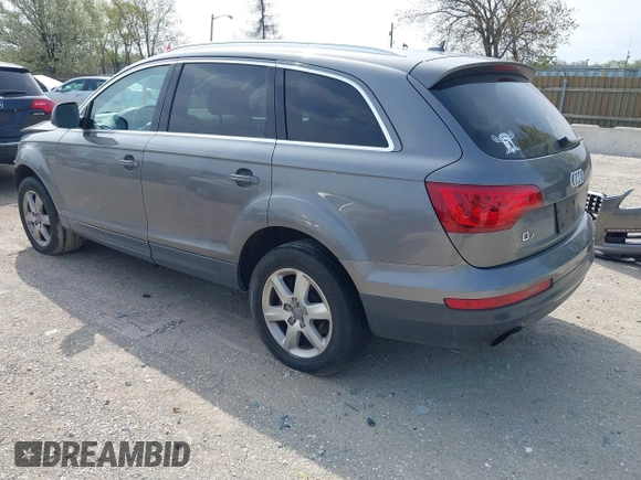 2011 Audi Q7 Premium Plus z VIN WA1LGAFE0BD009109, wystawiony jako IAAI lot #42133125 z przebiegiem 186 352 mil mil oraz . Historia ofert i sprzedaży dostępna na DreamBid. Obrazek 3.