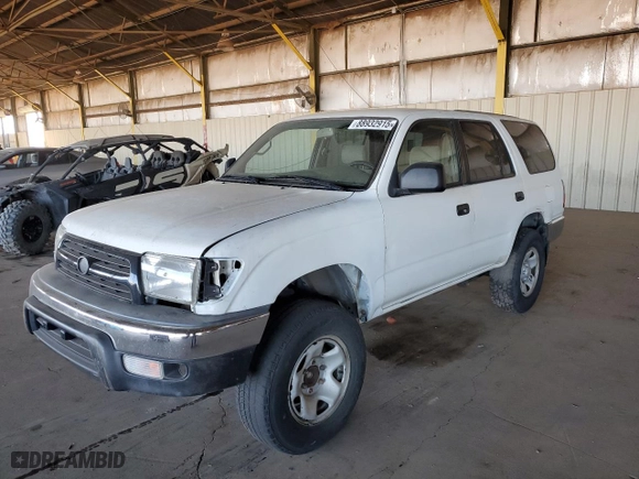 2000 Toyota 4Runner with VIN JT3GM84R1Y0069452, listed as a Copart auction lot 88932915 with 255,873 mi miles and Clean Title. Bid and sale history available at carsss.com. Image 1.