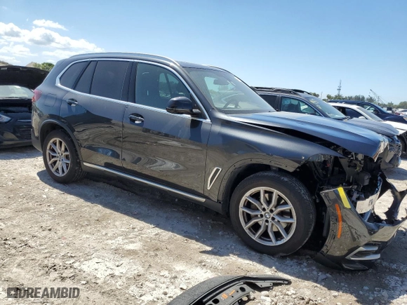 2022 BMW X5 xDrive40i with VIN 5UXCR6C01N9J78633, listed as a Copart auction lot 49333625 with 20,497 mi miles and Salvage Title. Bid and sale history available at carsss.com. Image 4.