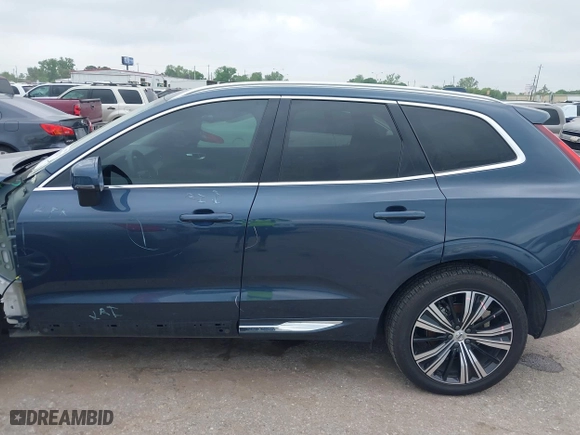 2023 Volvo XC60 Plus Bright Theme with VIN YV4L12RNXP1240842, listed as a IAAI auction lot 41918203 with 18,117 mi miles. Bid and sale history available at carsss.com. Image 14.