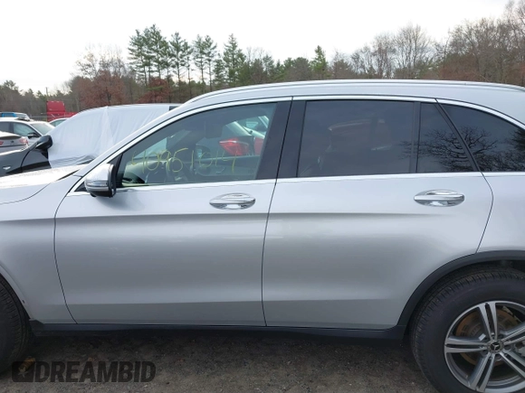 2020 Mercedes-Benz GLC 300 z VIN W1N0G8EB6LF824678, wystawiony jako IAAI lot #40951014 z przebiegiem 46 473 mil mil oraz . Historia ofert i sprzedaży dostępna na DreamBid. Obrazek 14.