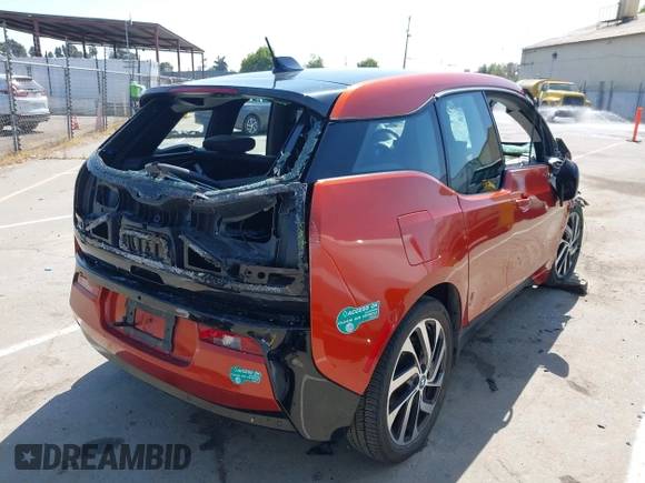2015 BMW i3 z VIN WBY1Z4C52FV502771, wystawiony jako IAAI lot #42174110 z przebiegiem 131 737 mil mil oraz . Historia ofert i sprzedaży dostępna na DreamBid. Obrazek 4.