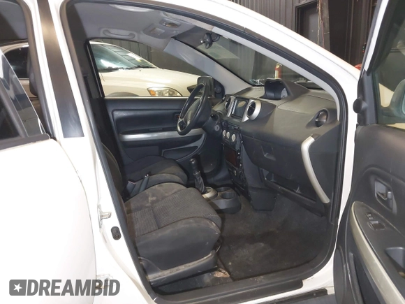 2005 Scion xA z VIN JTKKT624650079130, wystawiony jako IAAI lot #42084860 z przebiegiem 181 378 mil mil oraz . Historia ofert i sprzedaży dostępna na DreamBid. Obrazek 5.