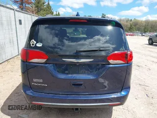 2017 Chrysler Pacifica Touring L with VIN 2C4RC1BG7HR514864, listed as a IAAI auction lot 42187845 with 86,774 mi miles and . Bid and sale history available at DreamBid. Image 16.