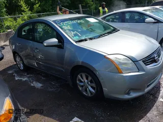 2010 Nissan Sentra S z VIN 3N1AB6AP4AL630821, wystawiony jako IAAI lot #42326350 z przebiegiem 160 152 mil mil oraz . Historia ofert i sprzedaży dostępna na DreamBid. Obrazek 1.