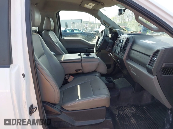 2019 Ford Super Duty F-250 SRW XL with VIN 1FDBF2A67KED43119, listed as a IAAI auction lot 41960793 with 78,028 mi miles. Bid and sale history available at carsss.com. Image 5.