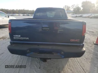 2002 GMC Sonoma SLS with VIN 1GTDT19W128196573, listed as a Copart auction lot 76562324 with 377,391 mi miles and Salvage Title. Bid and sale history available at carsss.com. Image 6.