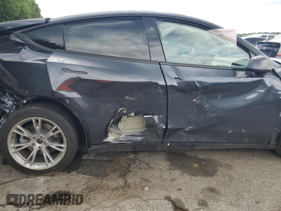 2024 Tesla Model Y Long Range с VIN 7SAYGDEE7RA271520, выставлен на аукционе Copart как лот 56526025 с пробегом 28 745 миль миль и Списание • Salvage title. История ставок и продаж доступна на DreamBid. Изображение 11.