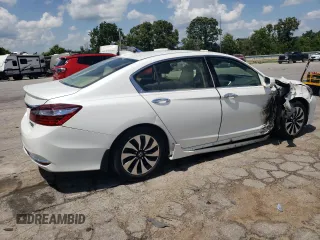 2017 Honda Accord Touring with VIN JHMCR6F7XHC023899, listed as a Copart auction lot 60900175 with 29,092 mi miles and Salvage title. Bid and sale history available at DreamBid. Image 3.