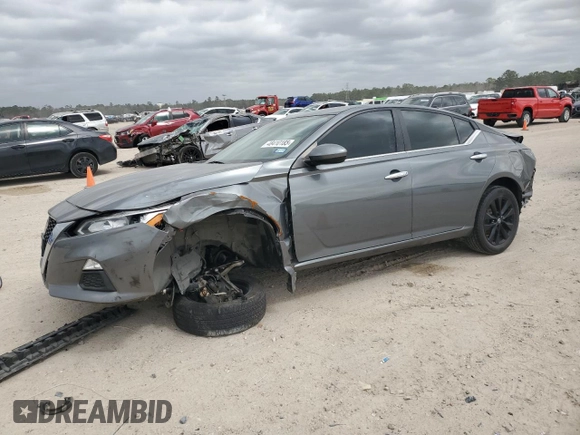 2020 Nissan Altima 2.5 S with VIN 1N4BL4BV7LC117647, listed as a Copart auction lot 48410185 with 71,787 mi miles and Salvage Title. Bid and sale history available at carsss.com. Image 1.