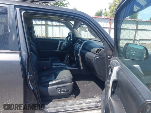 2011 Toyota 4Runner Trail z VIN JTEBU5JR2B5038483, wystawiony jako IAAI lot #42229355 z przebiegiem 207 245 mil mil oraz . Historia ofert i sprzedaży dostępna na DreamBid. Obrazek 5.