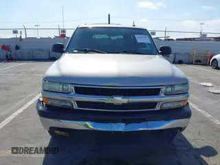 2004 Chevrolet Tahoe LS with VIN 1GNEC13T44R208111, listed as a IAAI auction lot 42189452 with 207,736 mi miles and . Bid and sale history available at DreamBid. Image 12.