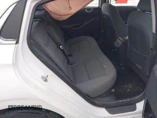 2020 Hyundai Ioniq SEL z VIN KMHC85LC4LU239732, wystawiony jako IAAI lot #41002757 z przebiegiem 76 379 mil mil oraz . Historia ofert i sprzedaży dostępna na DreamBid. Obrazek 8.
