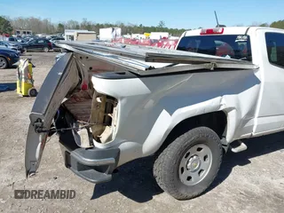 2018 Chevrolet Colorado 2WD Work Truck z VIN 1GCHSBEA9J1193173, wystawiony jako IAAI lot #41869427 z przebiegiem 154 123 mil mil oraz . Historia ofert i sprzedaży dostępna na DreamBid. Obrazek 6.