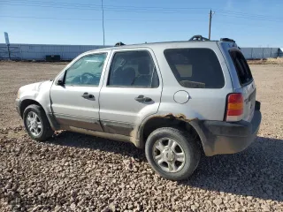 2003 Ford Escape XLT Popular 2 with VIN 1FMYU93153KB10093, listed as a Copart auction lot 48256245 with 193,186 mi miles and Clean Title. Bid and sale history available at carsss.com. Image 2.