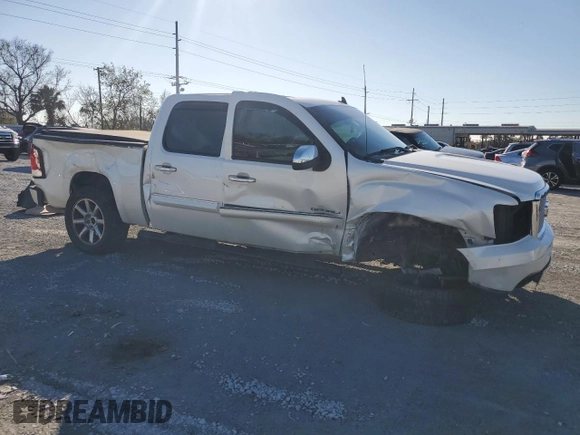 2011 GMC Sierra 1500 Denali z VIN 3GTP2XE26BG222472, wystawiony jako Copart lot #42186215 z przebiegiem Nie podano mil oraz Nie do naprawy • Non repairable. Historia ofert i sprzedaży dostępna na DreamBid. Obrazek 4.