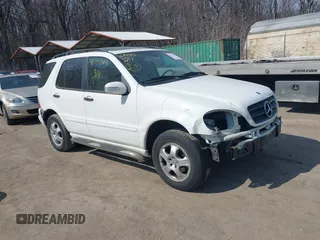 2004 Mercedes-Benz M 3.5L with VIN 4JGAB57EX4A510879, listed as a IAAI auction lot 41717508 with 109,600 mi miles. Bid and sale history available at carsss.com. Image 1.