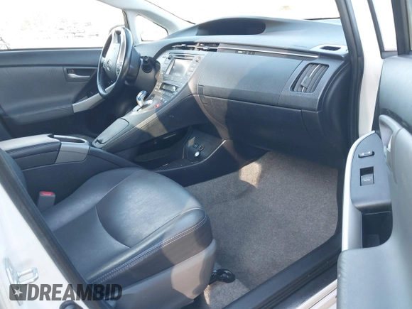 2015 Toyota Prius Four with VIN JTDKN3DU9F0471369, listed as a IAAI auction lot 41725887 with 161,489 mi miles. Bid and sale history available at carsss.com. Image 5.