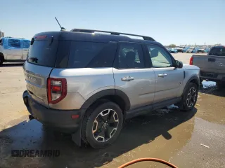 2021 Ford Bronco Sport Outer Banks z VIN 3FMCR9C69MRA98325, wystawiony jako Copart lot #47643515 z przebiegiem 63 738 mil mil oraz Szkoda całkowita • Salvage title. Historia ofert i sprzedaży dostępna na DreamBid. Obrazek 3.