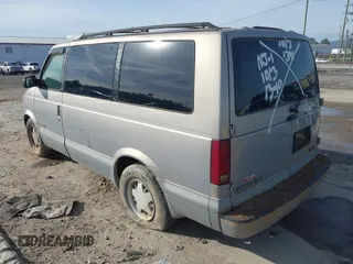 2000 GMC Safari Passenger with VIN 1GKDM19W4YB507054, listed as a IAAI auction lot 41101676 with 1 mi miles. Bid and sale history available at carsss.com. Image 3.