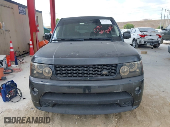 2013 Land Rover Range Rover Sport SC with VIN SALSH2E40DA799828, listed as a IAAI auction lot 42146561 with 163,740 mi miles. Bid and sale history available at carsss.com. Image 6.