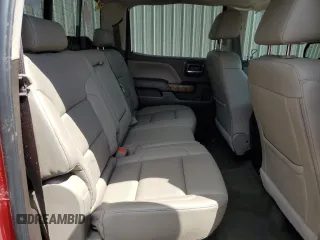 2018 GMC Sierra 1500 SLT z VIN 3GTU2NEC1JG163426, wystawiony jako Copart lot #52675585 z przebiegiem Nie podano mil oraz Szkoda całkowita • Salvage title. Historia ofert i sprzedaży dostępna na DreamBid. Obrazek 10.