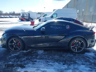 2021 Toyota GR Supra 3.0 with VIN WZ1DB0C03MW044148, listed as a IAAI auction lot 41413627 with 9,590 mi miles. Bid and sale history available at carsss.com. Image 15.