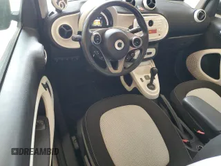 2018 Smart fortwo Pure with VIN WMEFJ9BA6JK270276, listed as a Copart auction lot 64037285 with 47,377 mi miles and Clean title. Bid and sale history available at DreamBid. Image 8.
