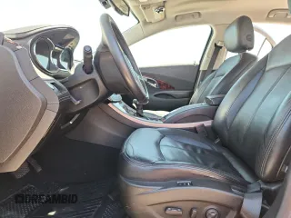 2013 Buick LaCrosse Leather z VIN 1G4GC5E3XDF307972, wystawiony jako Copart lot #61284425 z przebiegiem 108 267 mil mil oraz Czysty tytuł • Clean title. Historia ofert i sprzedaży dostępna na DreamBid. Obrazek 7.