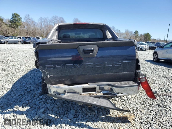 2005 Chevrolet Avalanche LS with VIN 3GNEC12Z65G128462, listed as a Copart auction lot 50082935 with 221,440 mi miles and Salvage title. Bid and sale history available at DreamBid. Image 6.