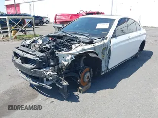 2015 BMW 5 Series 535i z VIN WBA5B1C51FD920568, wystawiony jako IAAI lot #42182520 z przebiegiem Nie podano mil oraz . Historia ofert i sprzedaży dostępna na DreamBid. Obrazek 18.