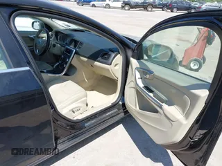 2015 Volvo S60 T5 Drive-E Premier with VIN YV140MFK5F2360714, listed as a IAAI auction lot 42043000 with 170,062 mi miles. Bid and sale history available at carsss.com. Image 5.