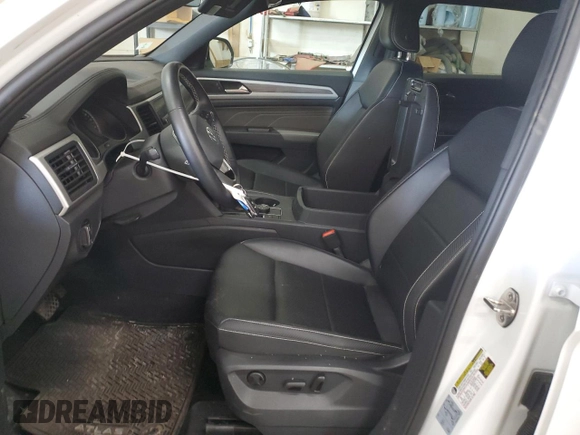 2021 Volkswagen Atlas SE with VIN 1V2LC2CA0MC241659, listed as a Copart auction lot 51997185 with 43,002 mi miles and Salvage title. Bid and sale history available at DreamBid. Image 7.