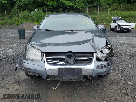 2010 Volkswagen Jetta SEL с VIN 3VWRX7AJ5AM072519, выставлен на аукционе Copart как лот 61594745 с пробегом 260 422 миль миль и Списание • Salvage title. История ставок и продаж доступна на DreamBid. Изображение 5.
