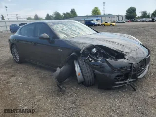 2016 Porsche Panamera 4 with VIN WP0AA2A74GL005557, listed as a Copart auction lot 61807854 with 58,415 mi miles and Salvage Title. Bid and sale history available at carsss.com. Image 4.