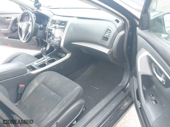 2015 Nissan Altima 2.5 with VIN 1N4AL3AP3FN322884, listed as a IAAI auction lot 41884854 with 274,298 mi miles. Bid and sale history available at carsss.com. Image 5.