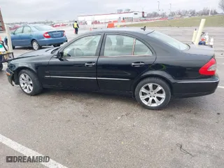 2009 Mercedes-Benz E-Class Luxury 3.5L with VIN WDBUF87X29B368908, listed as a IAAI auction lot 41224808 with 143,719 mi miles. Bid and sale history available at carsss.com. Image 15.