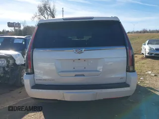 2015 Cadillac Escalade ESV Platinum z VIN 1GYS4UKJ3FR564718, wystawiony jako IAAI lot #41085166 z przebiegiem Nie podano mil oraz . Historia ofert i sprzedaży dostępna na DreamBid. Obrazek 16.