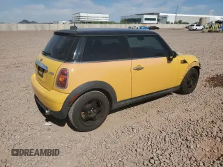 2009 MINI Hardtop with VIN WMWMF33579TW76737, listed as a Copart auction lot 55224655 with 116,106 mi miles and Salvage Title. Bid and sale history available at DreamBid. Image 3.