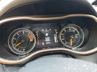 2016 Jeep Cherokee Altitude with VIN 1C4PJLAB3GW128172, listed as a Copart auction lot 87269934 with 42,303 mi miles and Salvage Title. Bid and sale history available at DreamBid. Image 9.