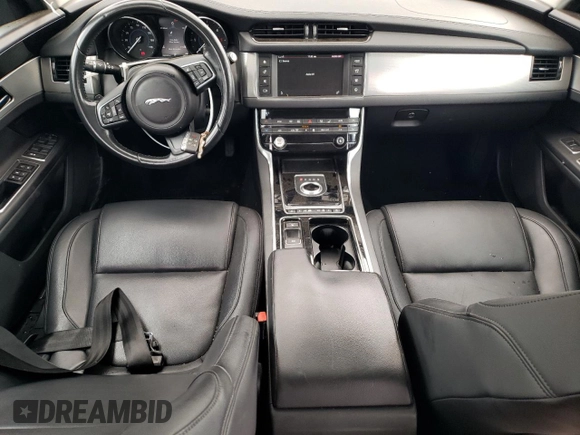 2017 Jaguar XF 20d Premium with VIN SAJBD4BN3HCY42629, listed as a Copart auction lot 69772174 with 84,563 mi miles and Salvage Title. Bid and sale history available at carsss.com. Image 8.