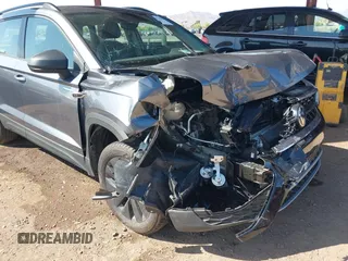 2024 Volkswagen Taos S z VIN 3VV5X7B24RM123644, wystawiony jako IAAI lot #42247698 z przebiegiem 8 097 mil mil oraz . Historia ofert i sprzedaży dostępna na DreamBid. Obrazek 6.