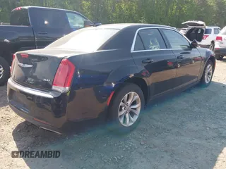 2015 Chrysler 300 Limited z VIN 2C3CCAAG1FH742910, wystawiony jako IAAI lot #42151768 z przebiegiem 186 050 mil mil oraz . Historia ofert i sprzedaży dostępna na DreamBid. Obrazek 4.