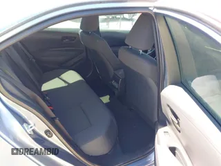 2025 Toyota Corolla LE z VIN 5YFB4MDEXSP240479, wystawiony jako IAAI lot #41769331 z przebiegiem 1075 mil mil oraz . Historia ofert i sprzedaży dostępna na DreamBid. Obrazek 8.