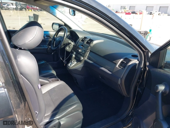 2011 Honda CR-V SE with VIN 5J6RE3H47BL055140, listed as a IAAI auction lot 41833677 with 172,408 mi miles. Bid and sale history available at carsss.com. Image 5.